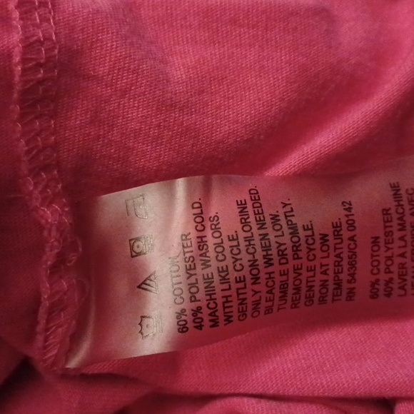 $4 Add-on Pink Button V-Neck Tee - Size 2X (US18) - Picture 6 of 6